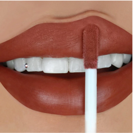 Labial Velvet Stay Liquid "ON THE EDGE" Beauty Creations